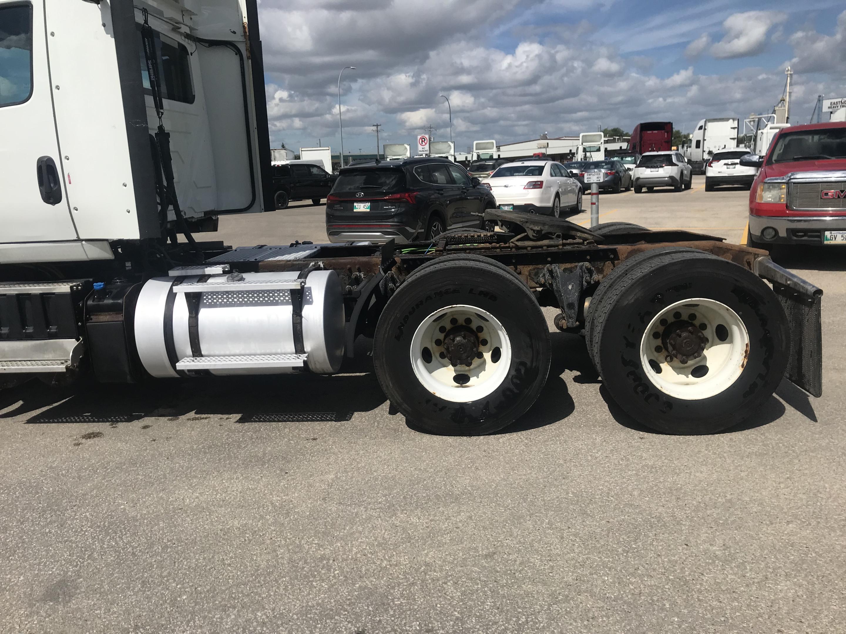 2020 International LT625 Daycab