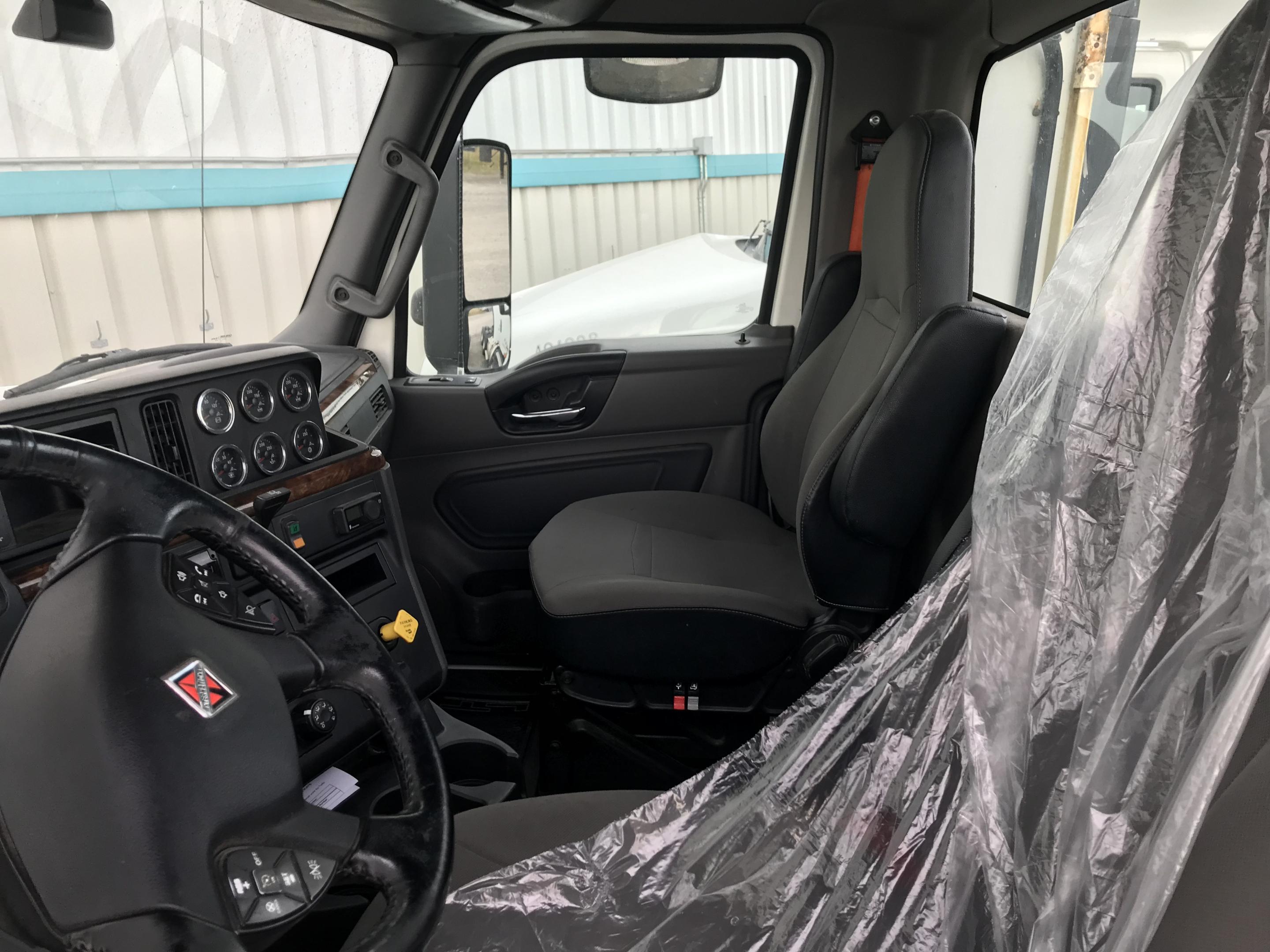 2020 International LT625 Daycab