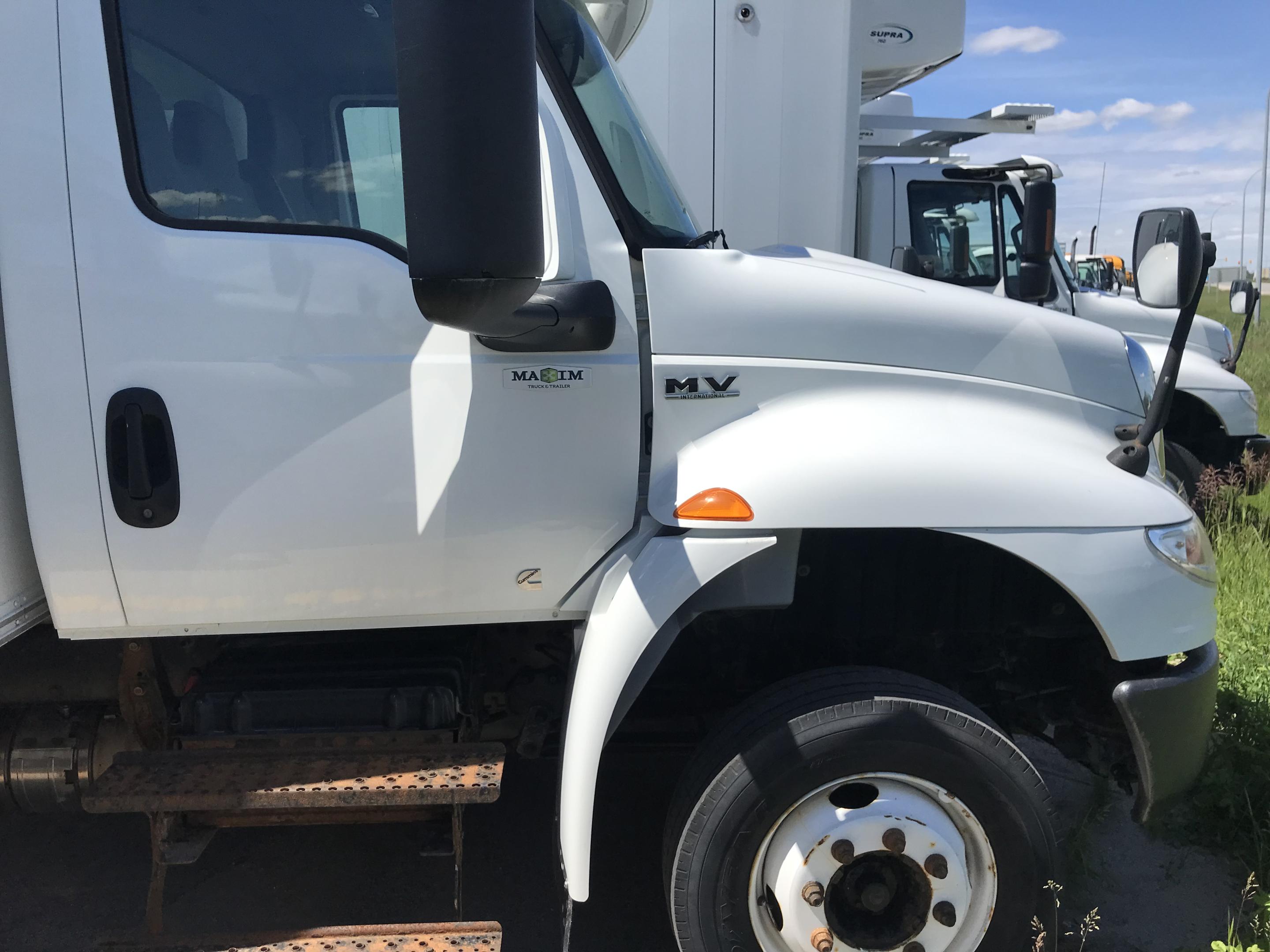 2020 International MV607 4X2 Dry Van