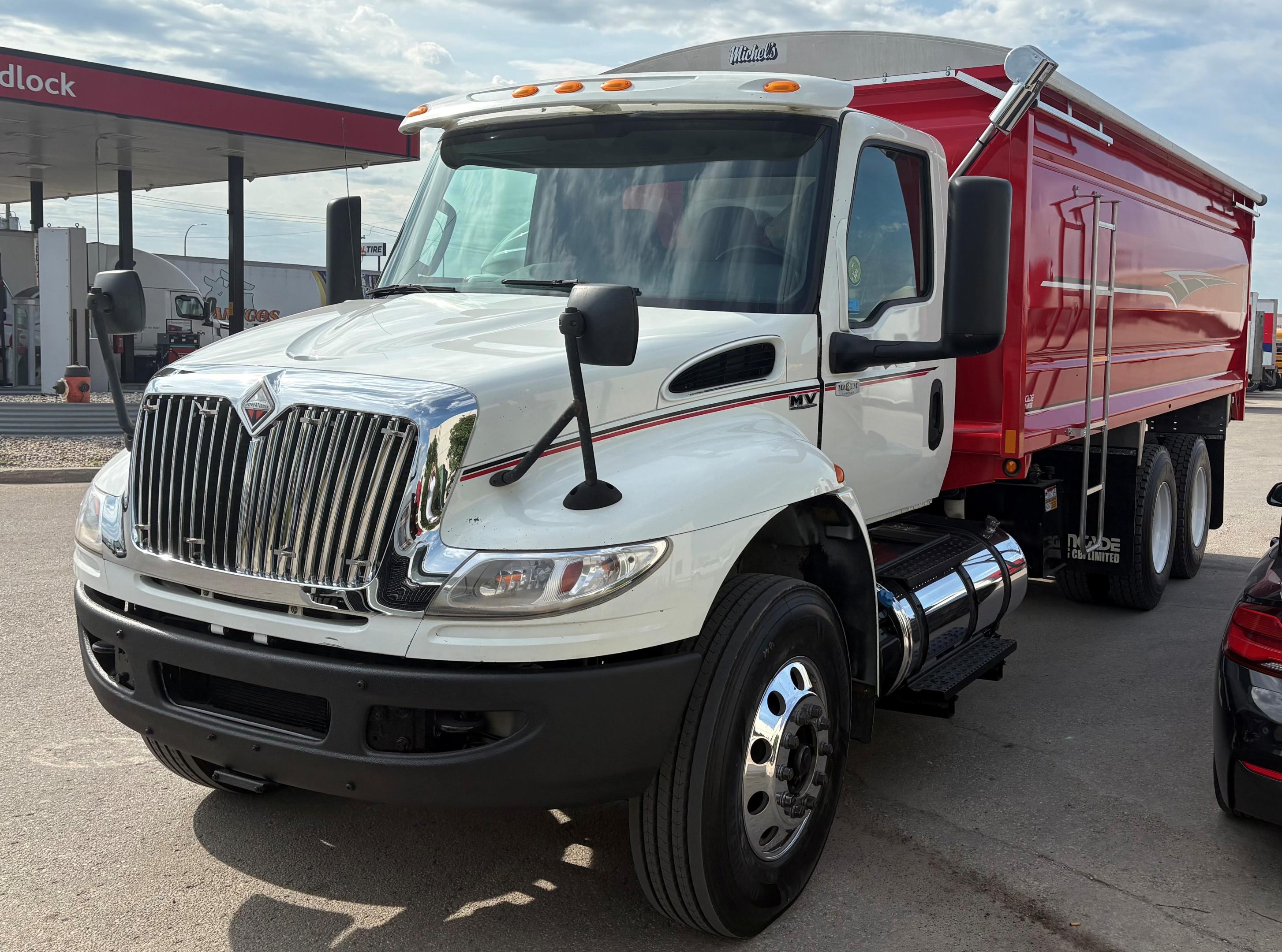 2020 International MV607 6x4