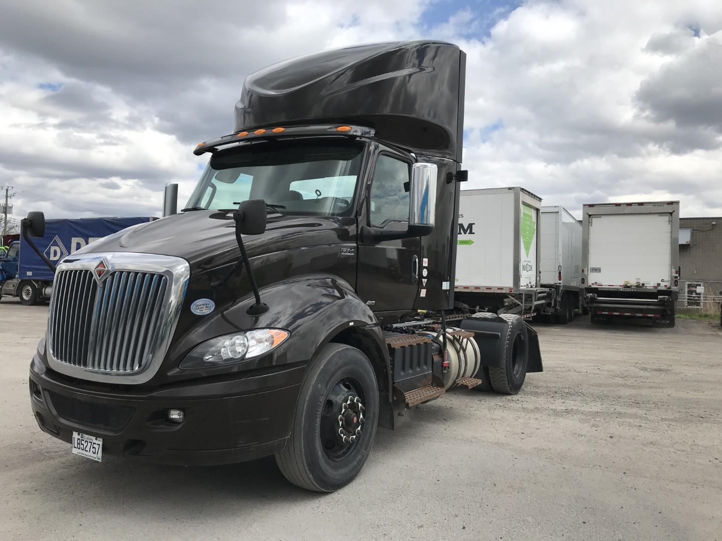 2020 International RH 4X2 Daycab