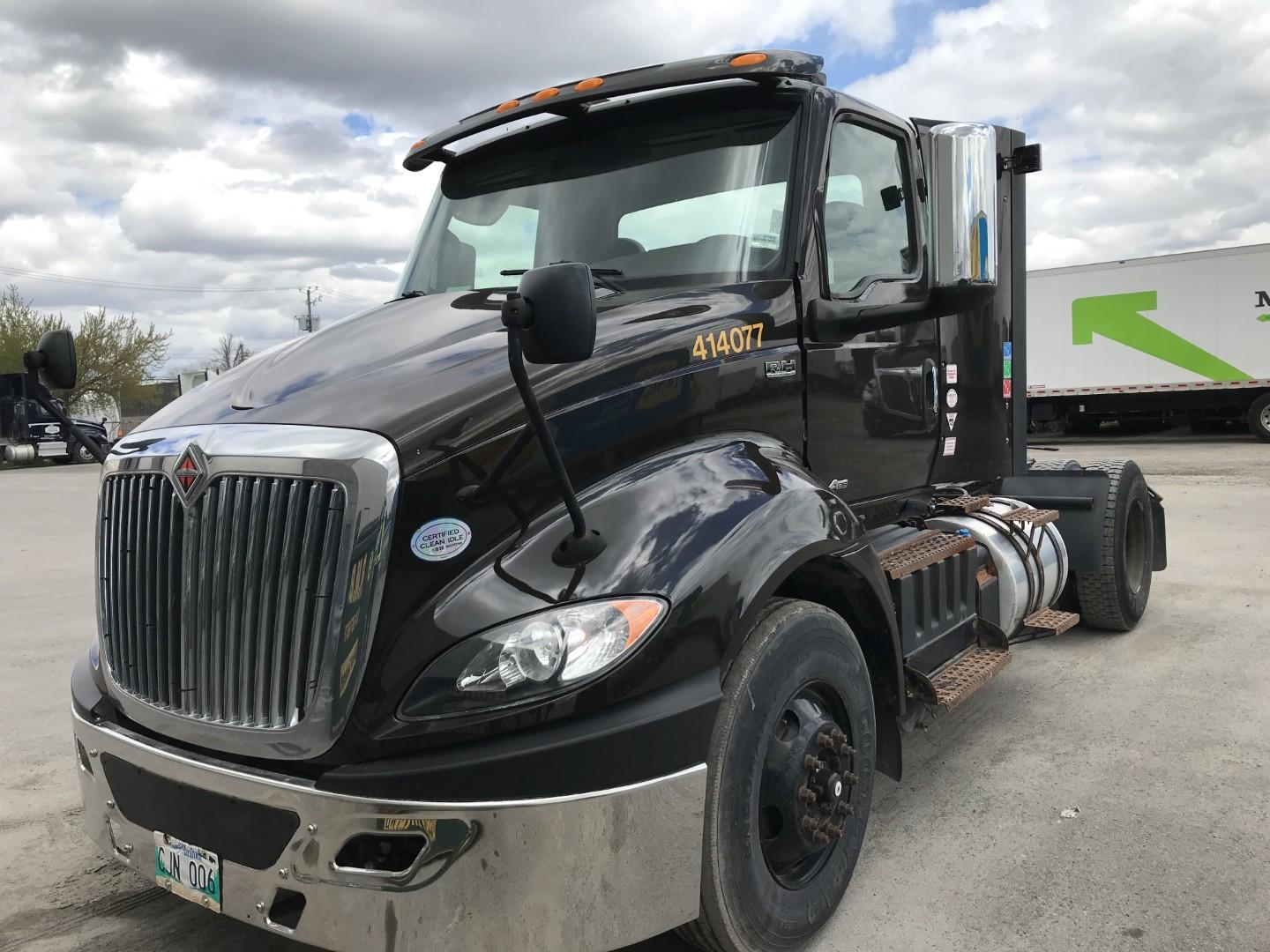 2020 International RH 4X2 Daycab