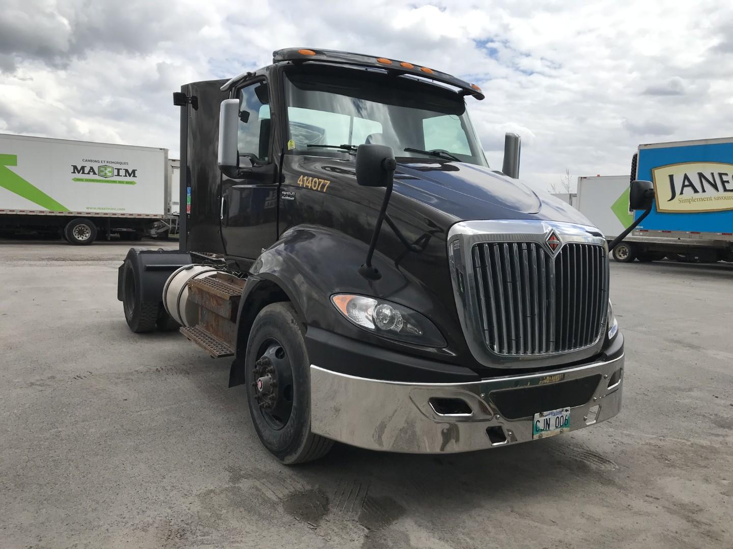 2020 International RH 4X2 Daycab