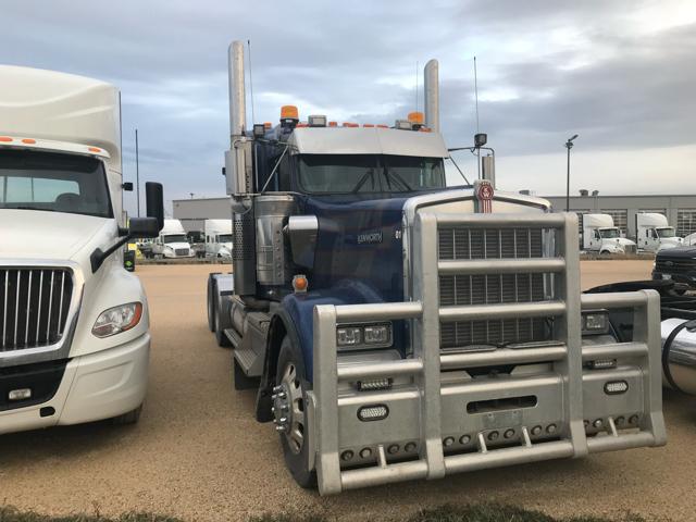 2020 Kenworth W900