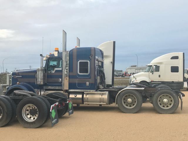 2020 Kenworth W900