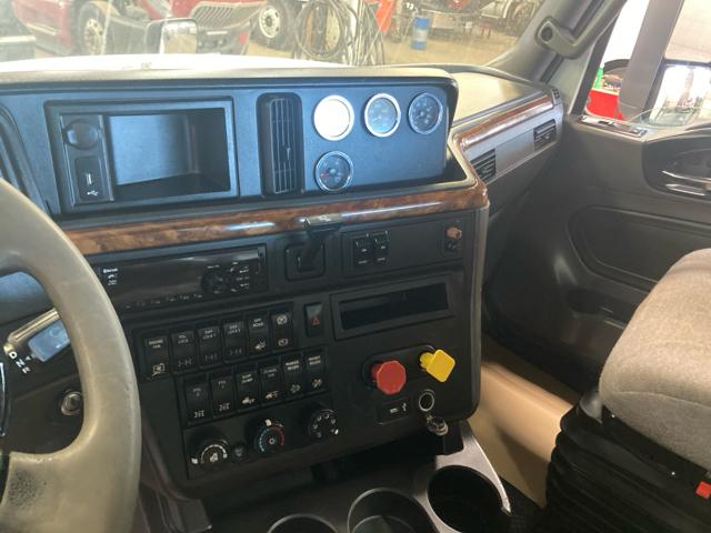 2021 International LT625 6X4
