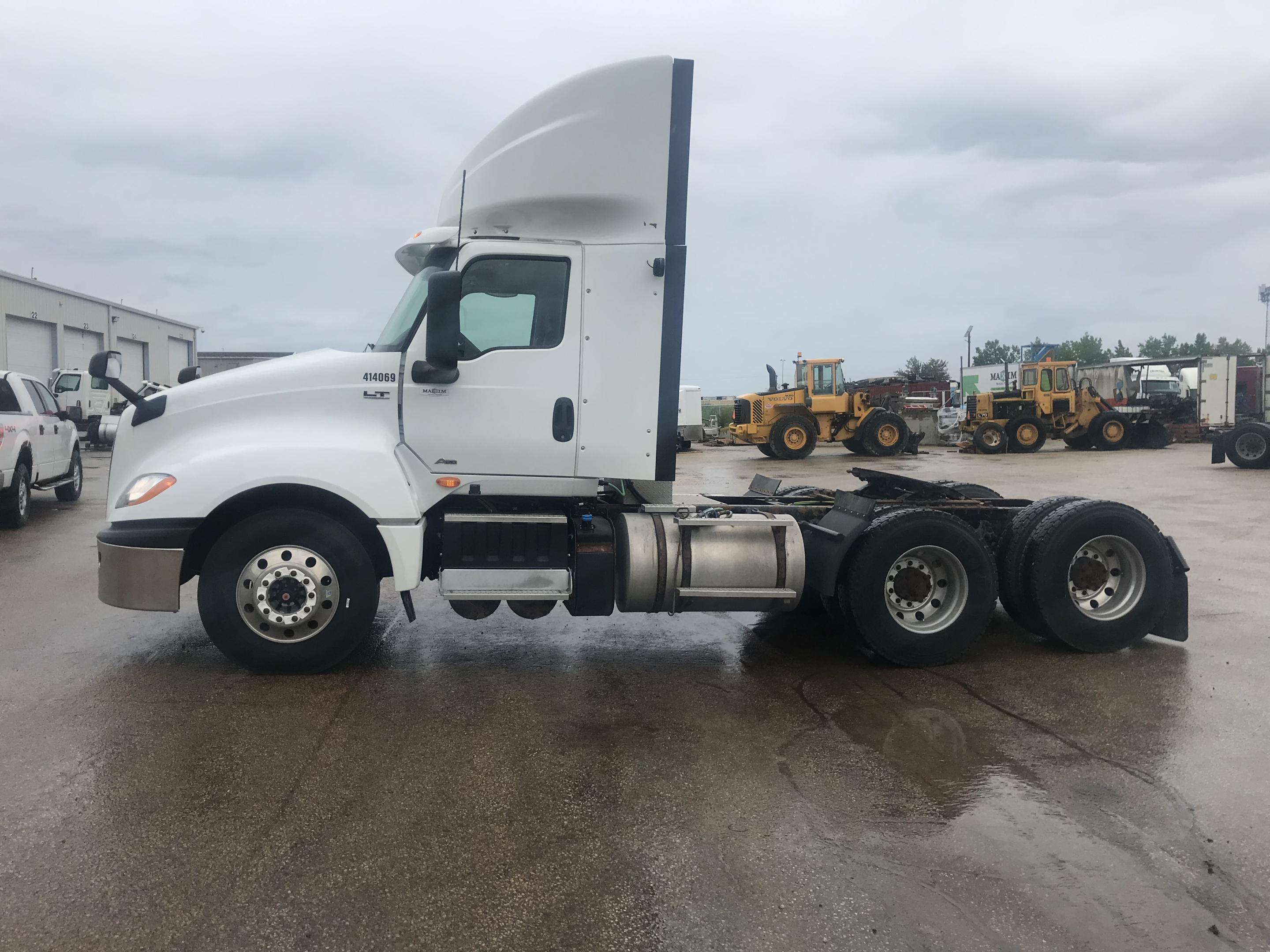 2021 International LT625 6X4