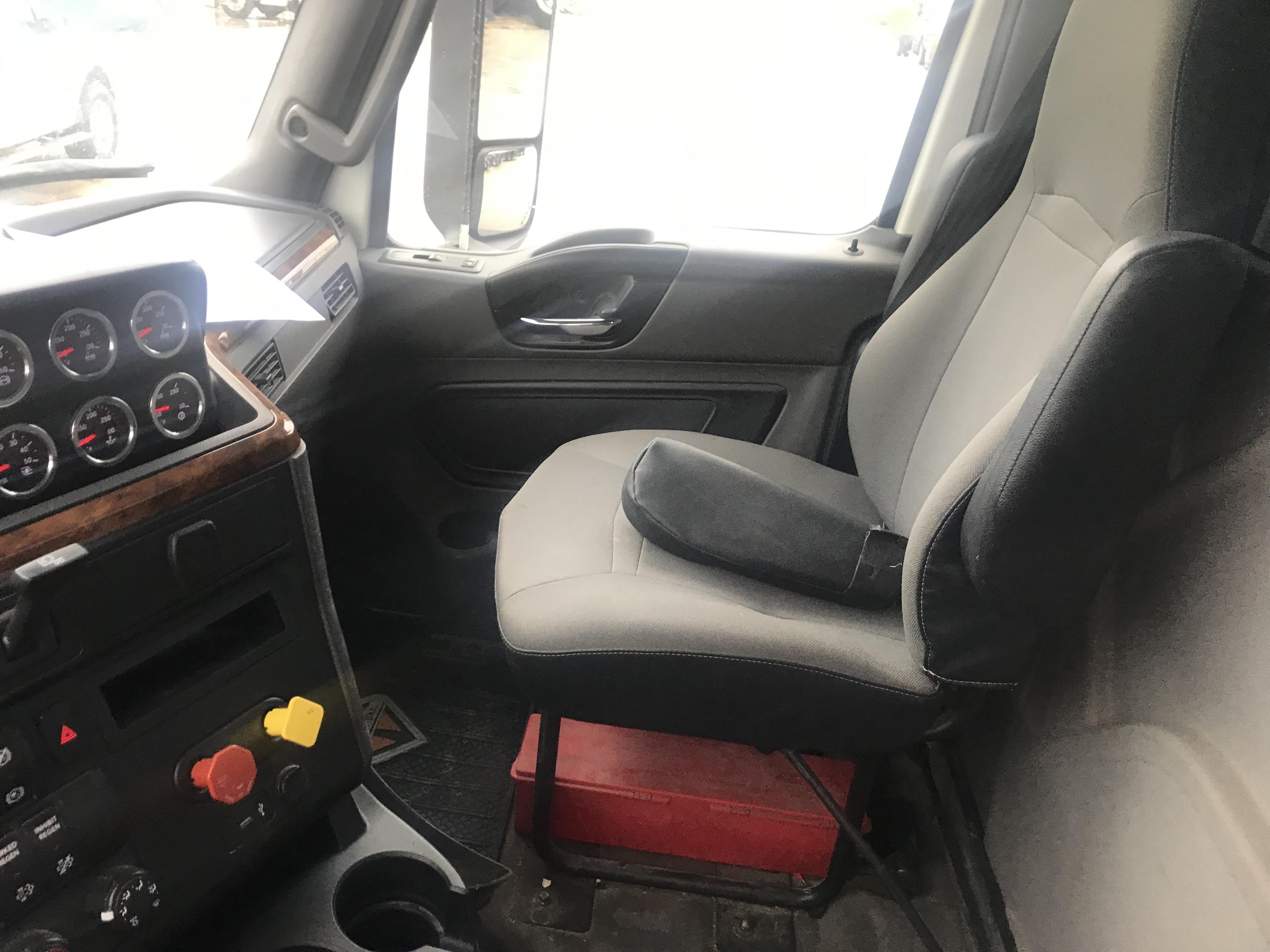 2021 International LT625 6X4