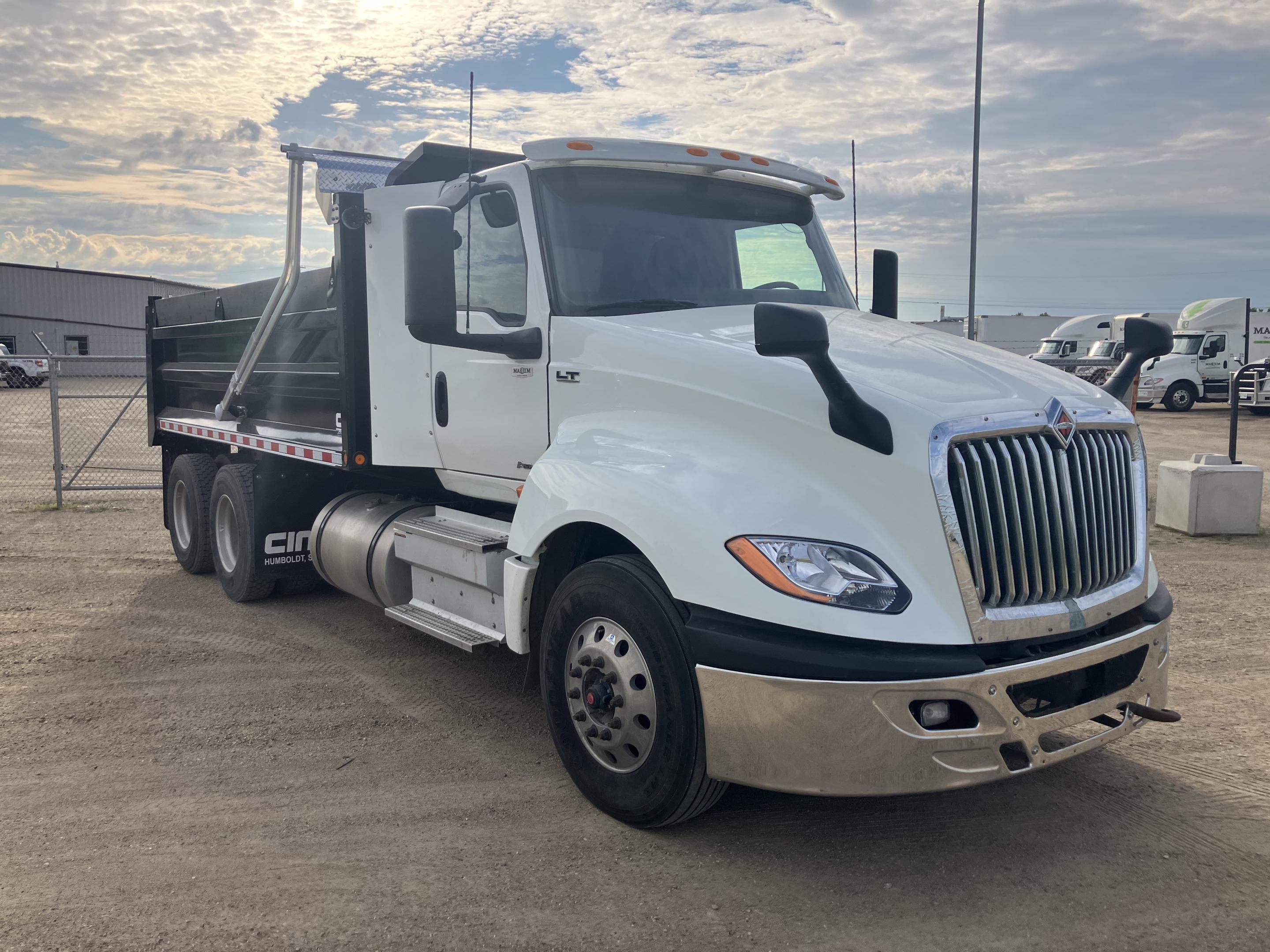 2021 International LT625 6X4