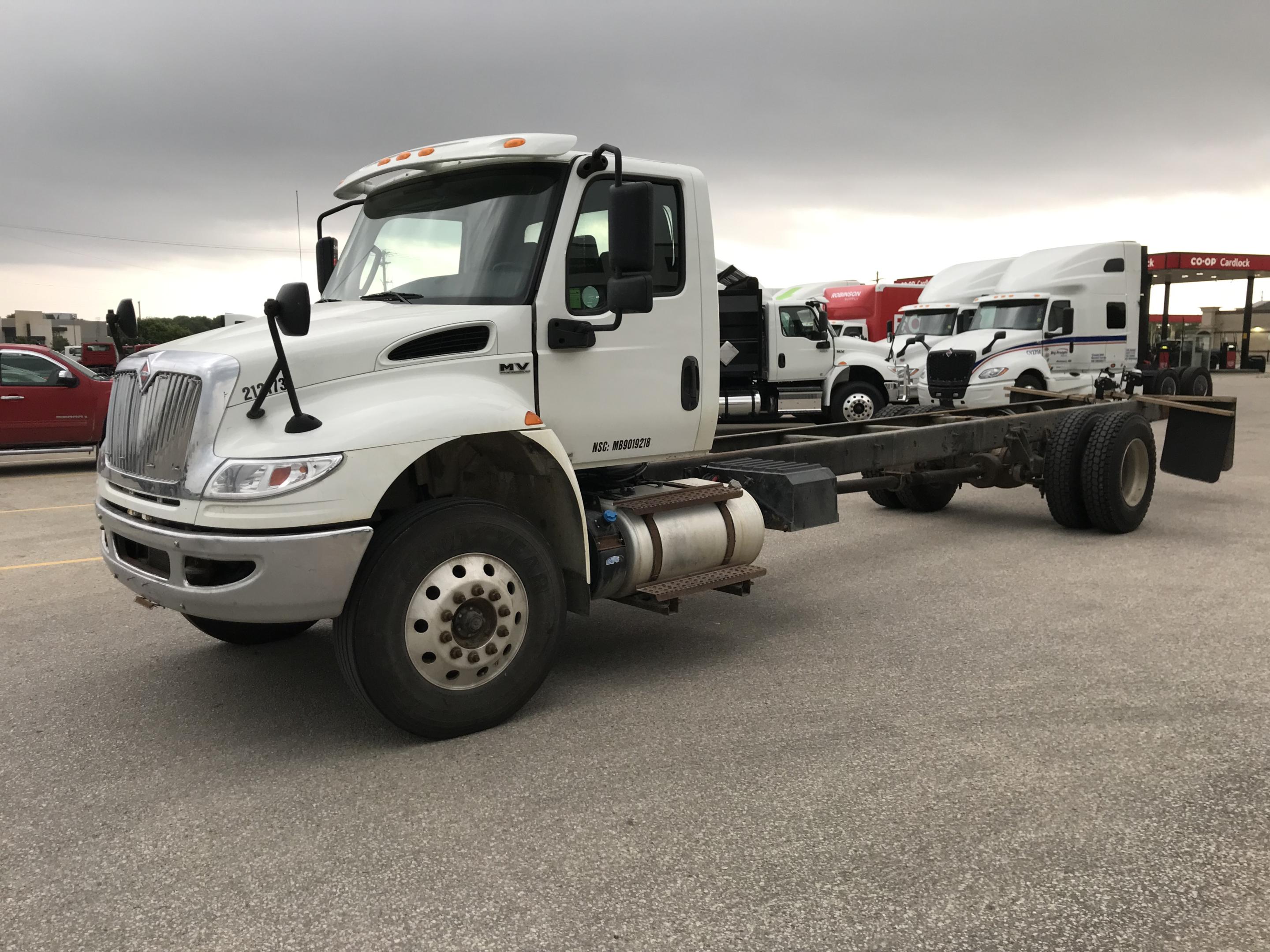 2021 International MV 607 4x2