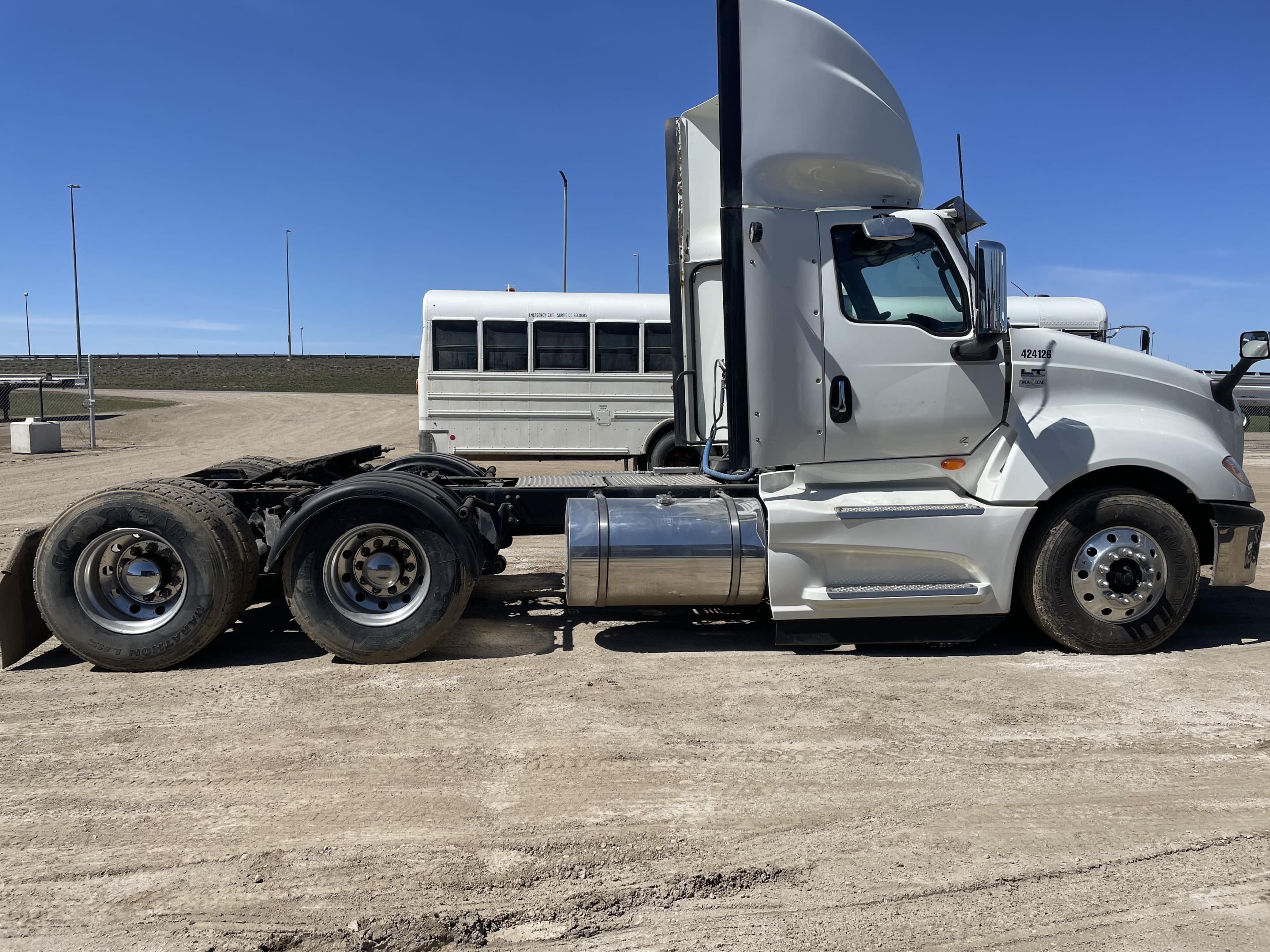 2022 International LT625 6X4 Daycab