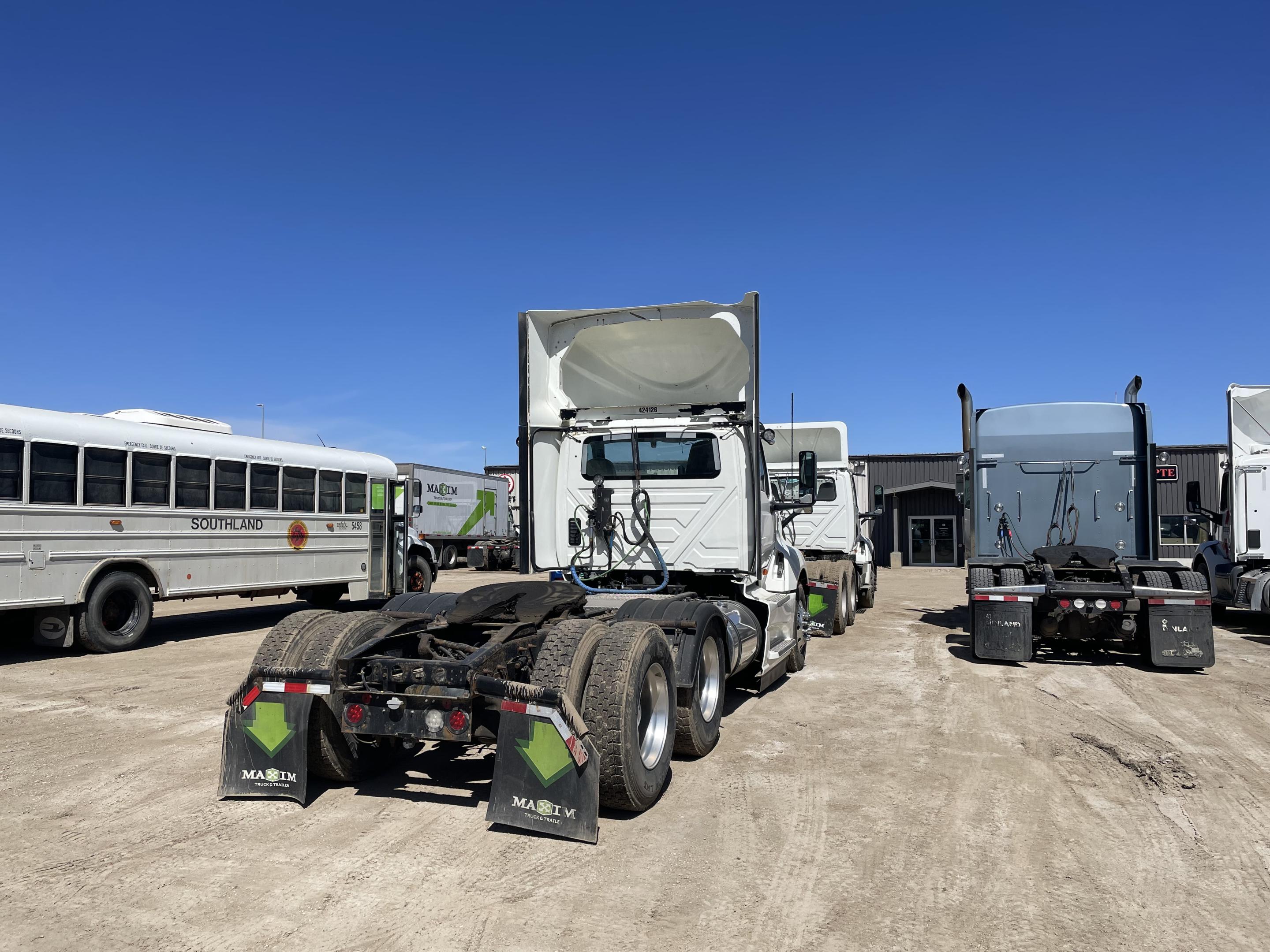 2022 International LT625 6X4 Daycab