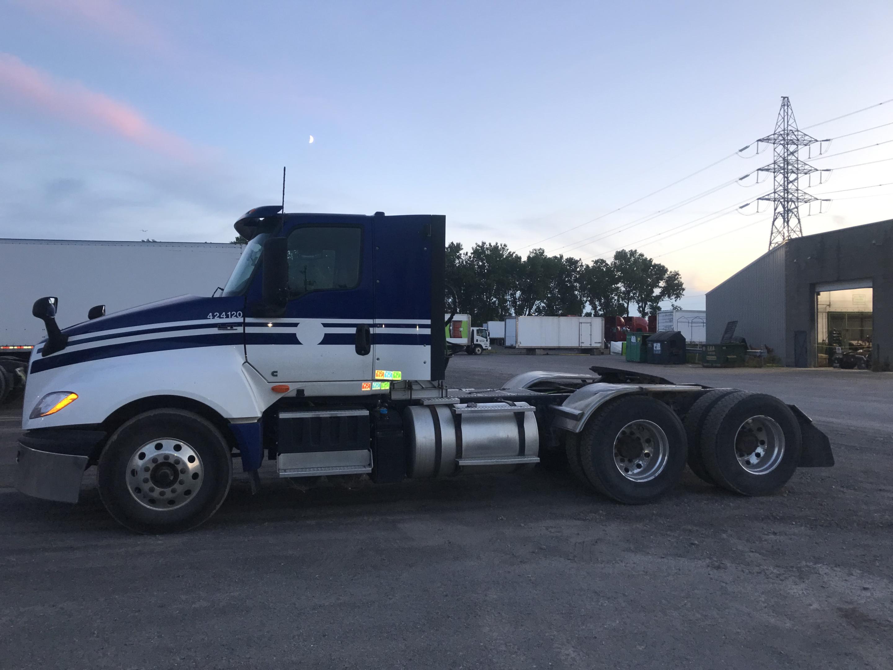 2022 International LT625 6X4 Daycab