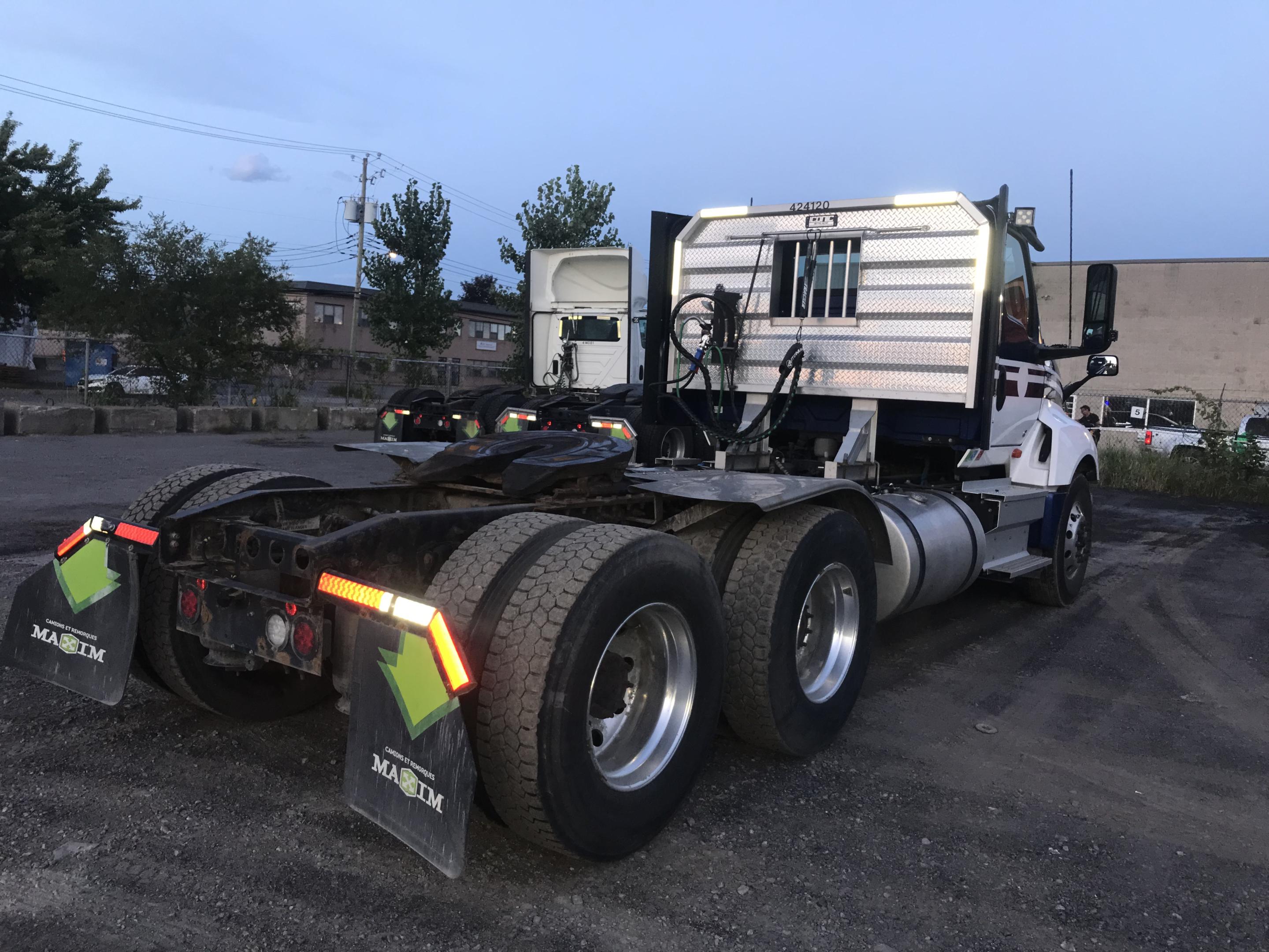 2022 International LT625 6X4 Daycab