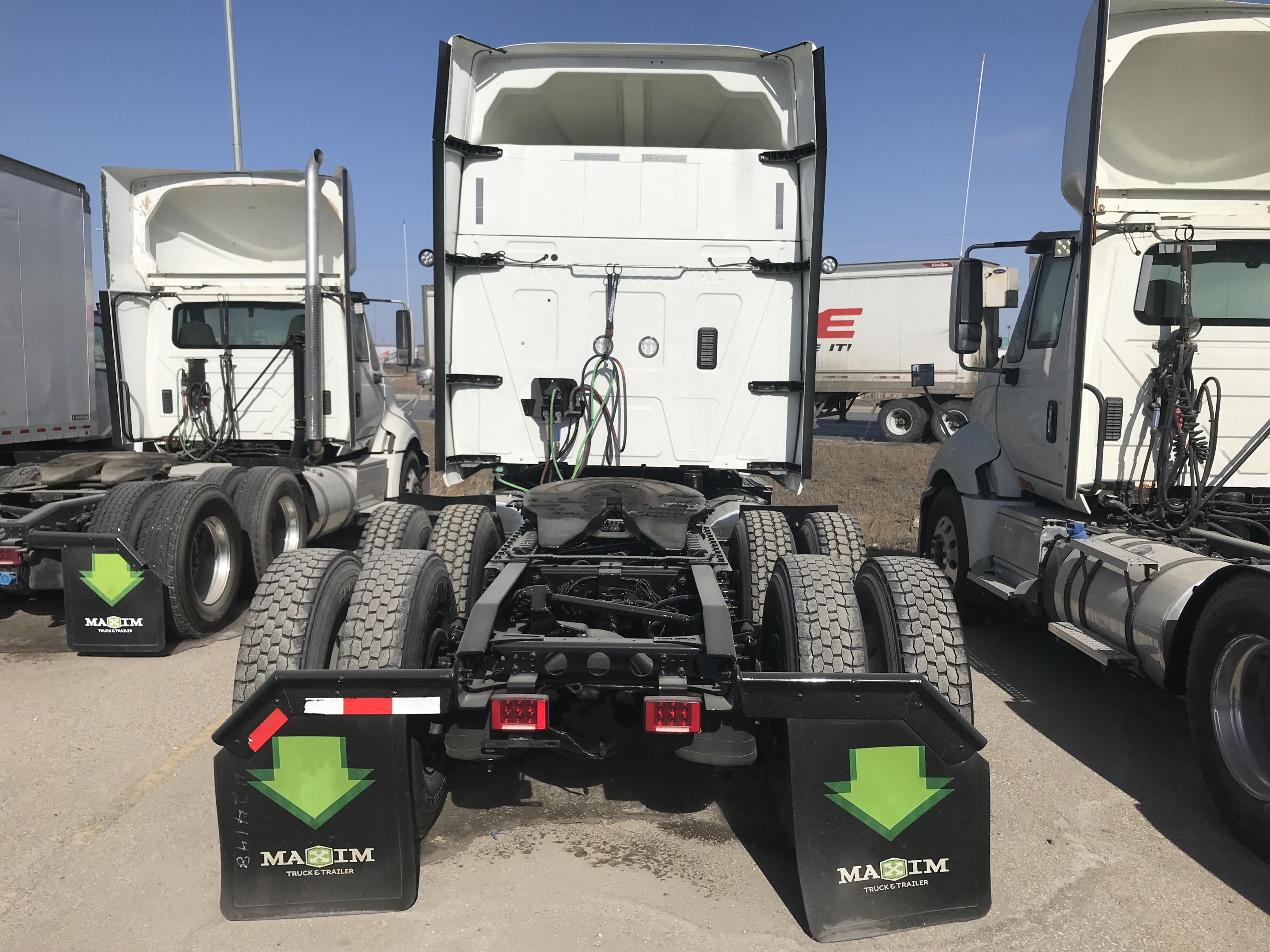 2022 International LT625 Sleeper