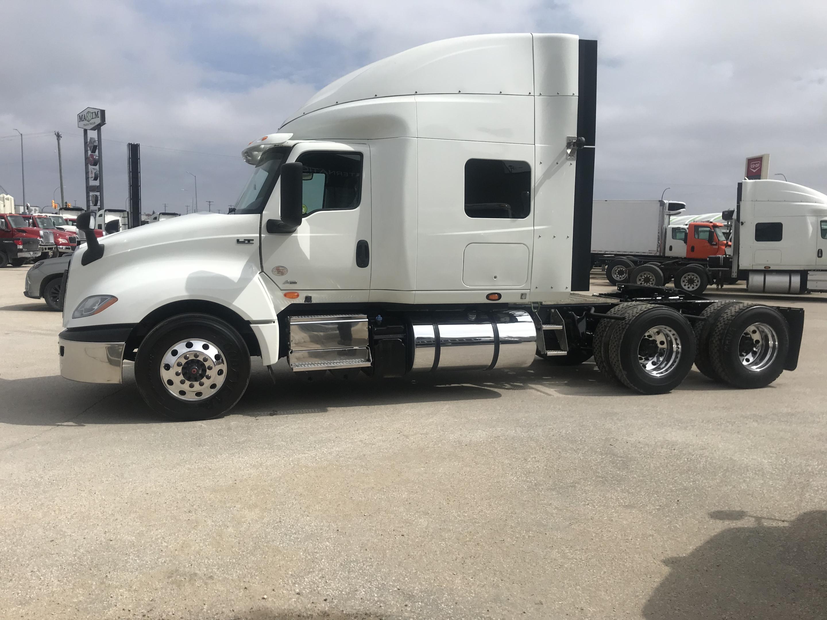 2022 International LT625 Sleeper