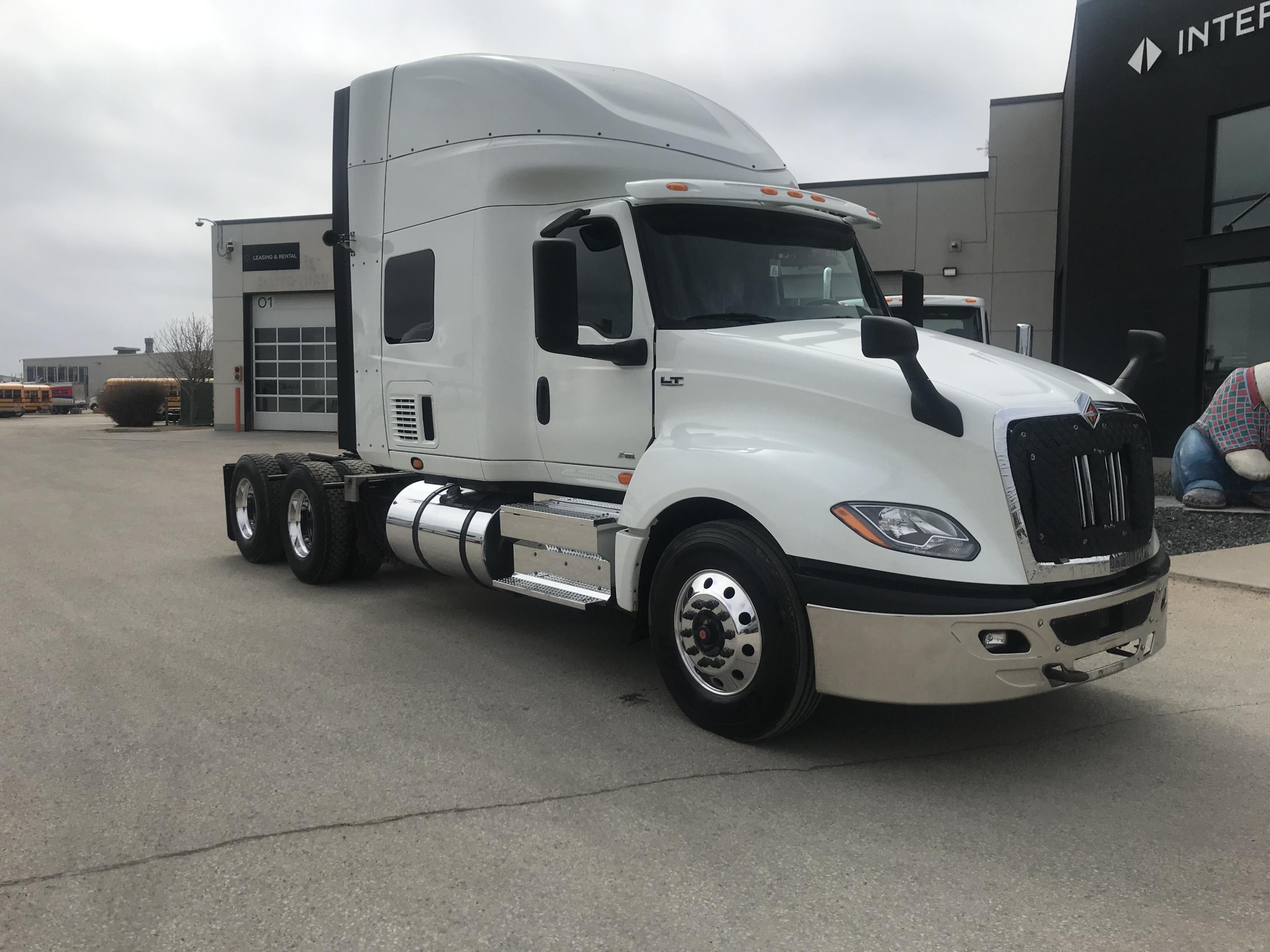 2022 International LT625 Sleeper