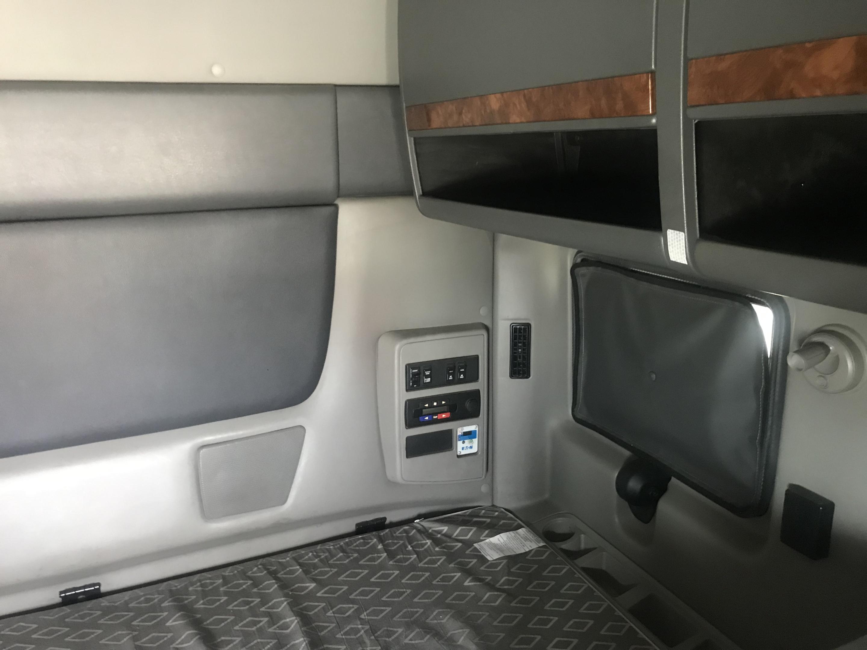 2022 International LT625 Sleeper