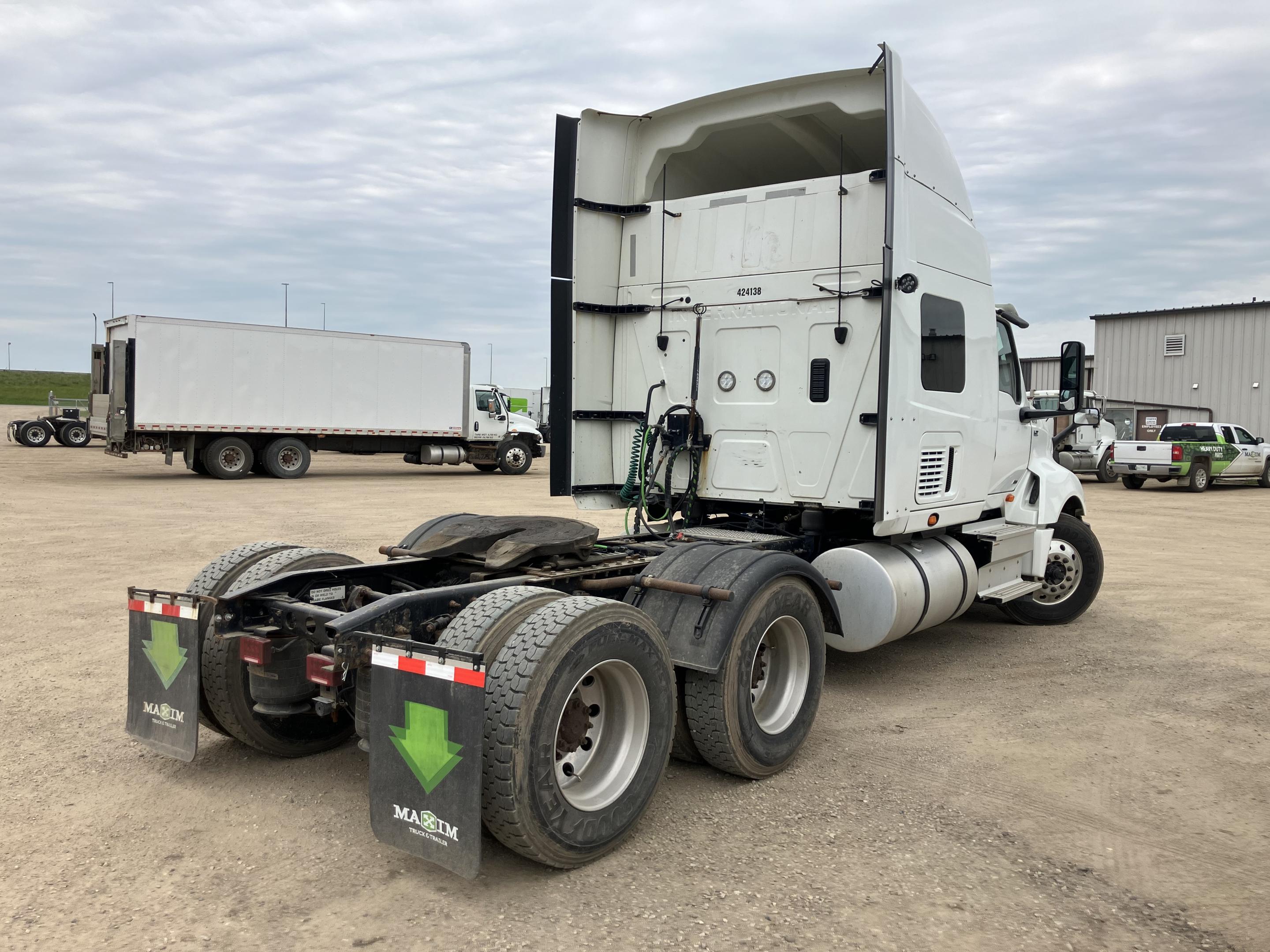 2022 International LT625 Sleeper