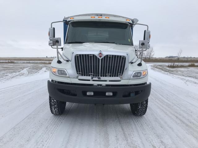 2022 International MV607 6x4