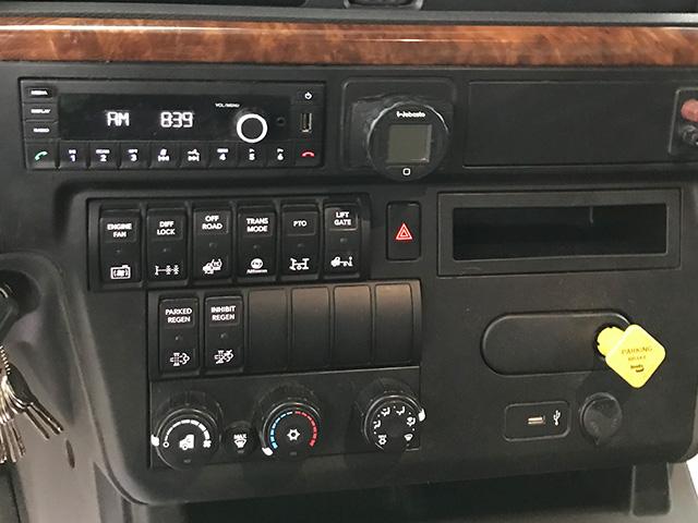 2022 International RH613 4x2
