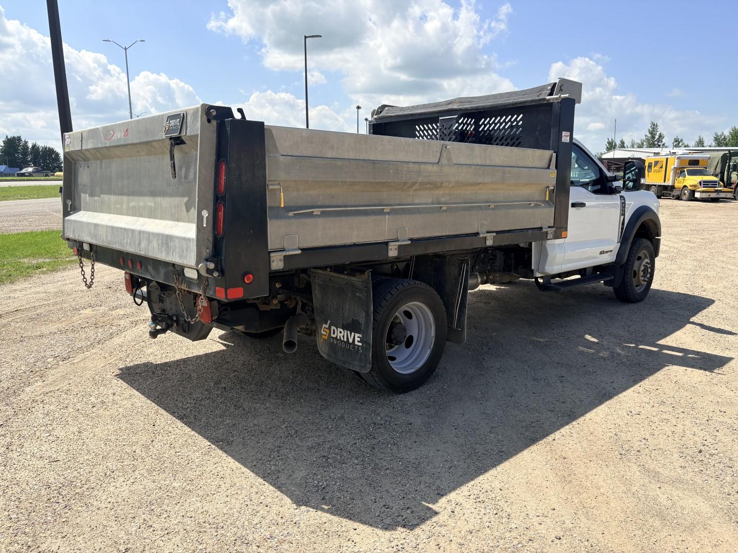 2023 Ford F550