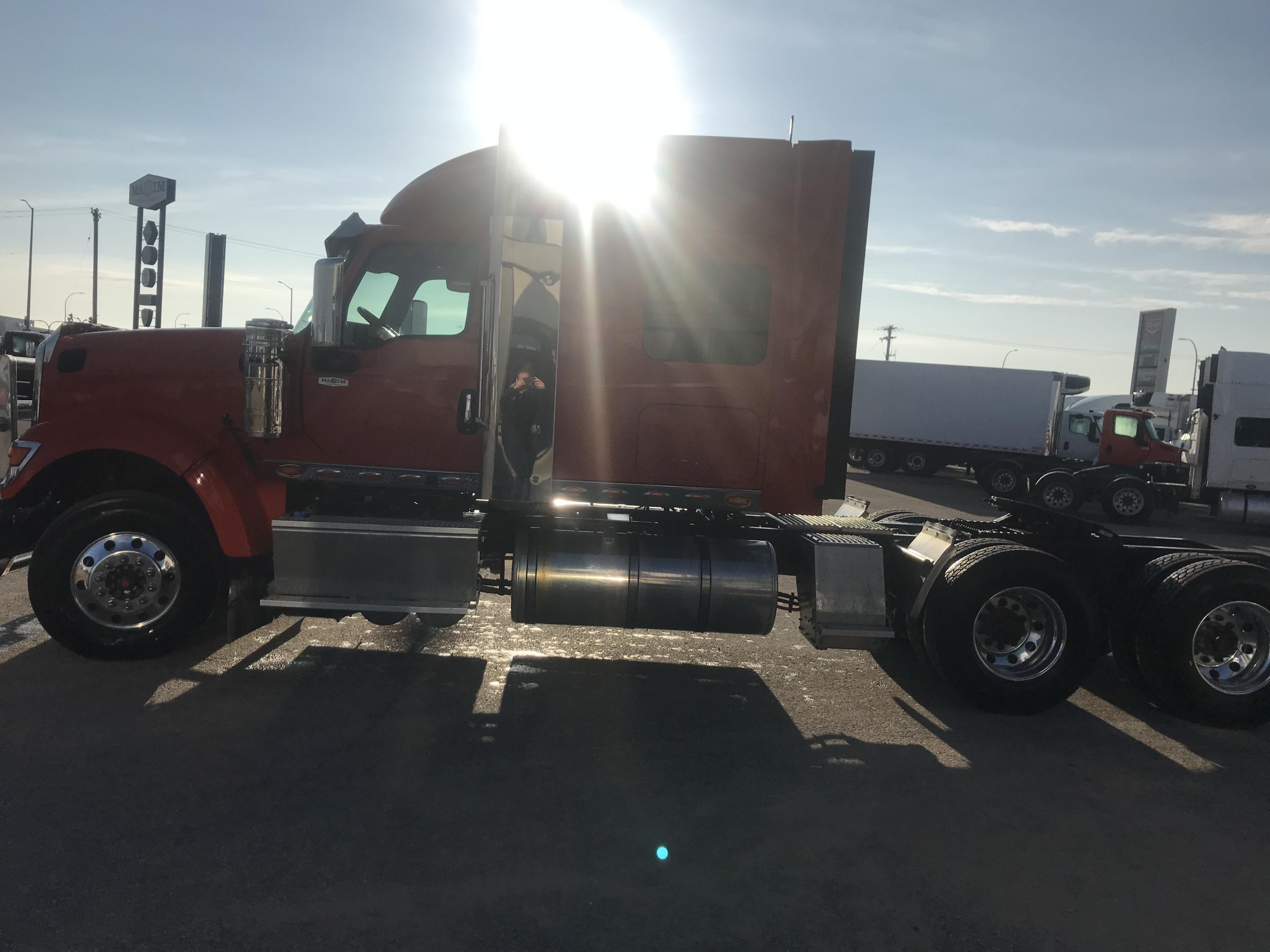 2024 International HX520 6X4