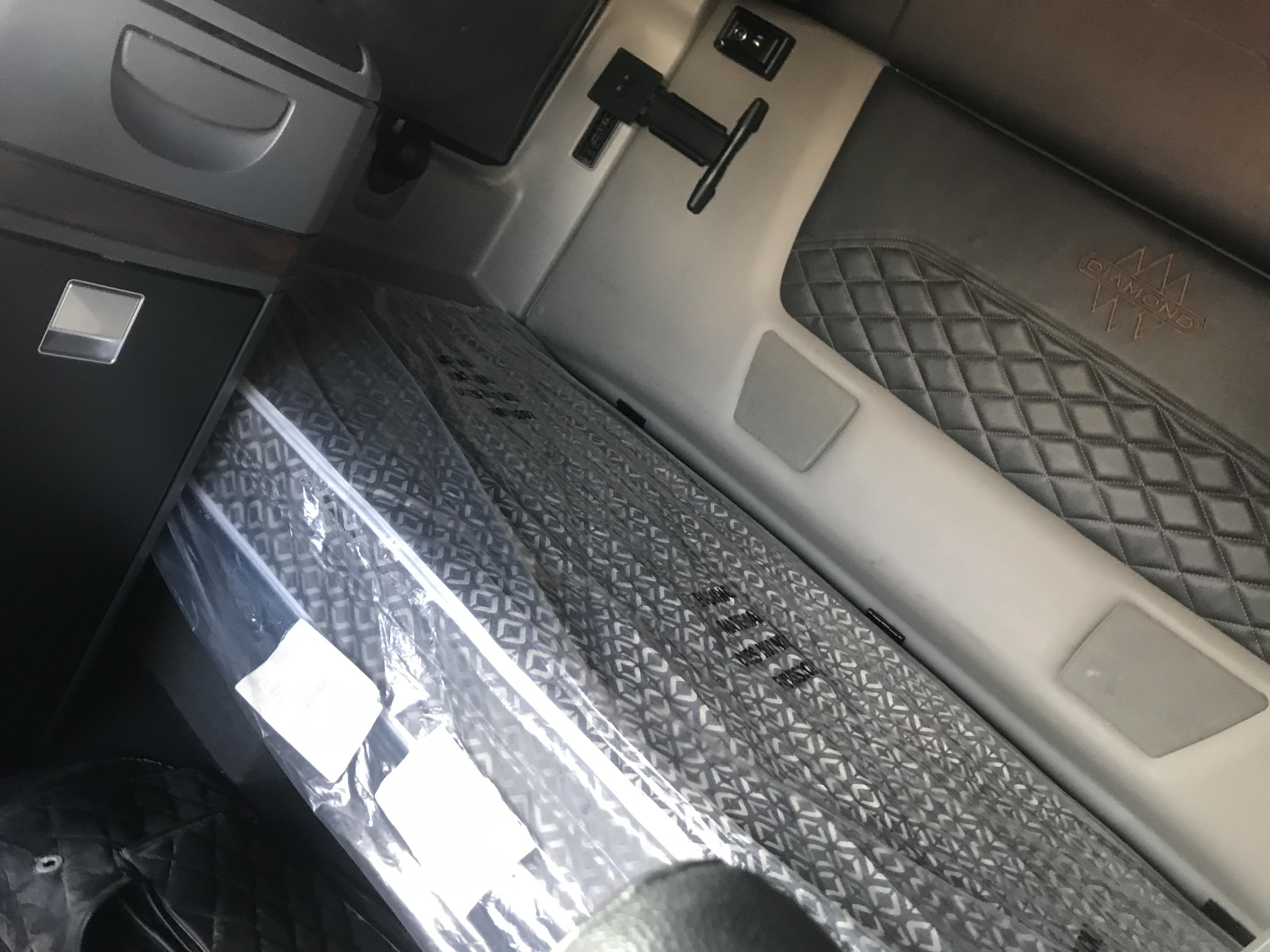 2024 International HX520 6X4