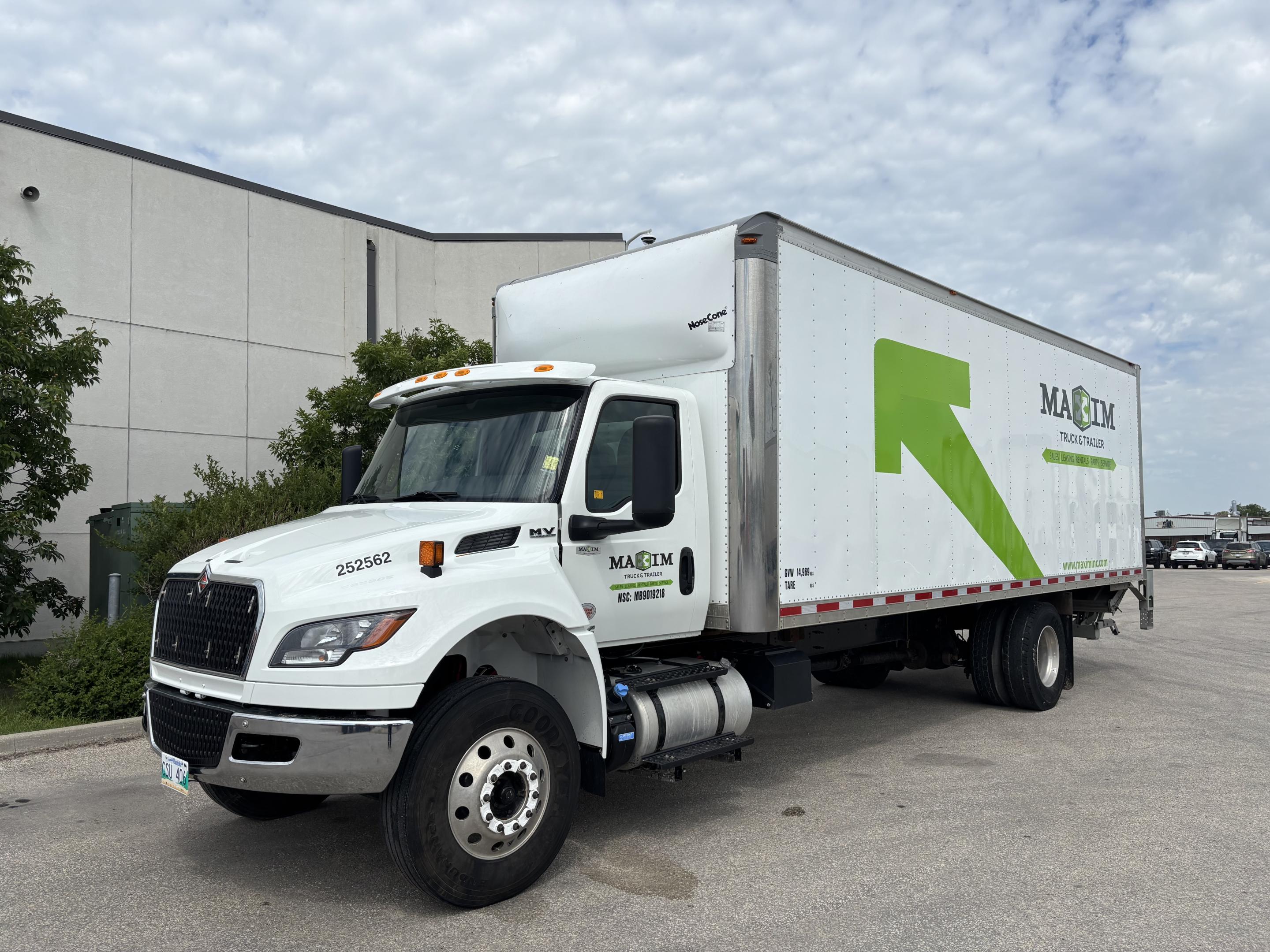 2025 International MV607 4X2 Dry Van