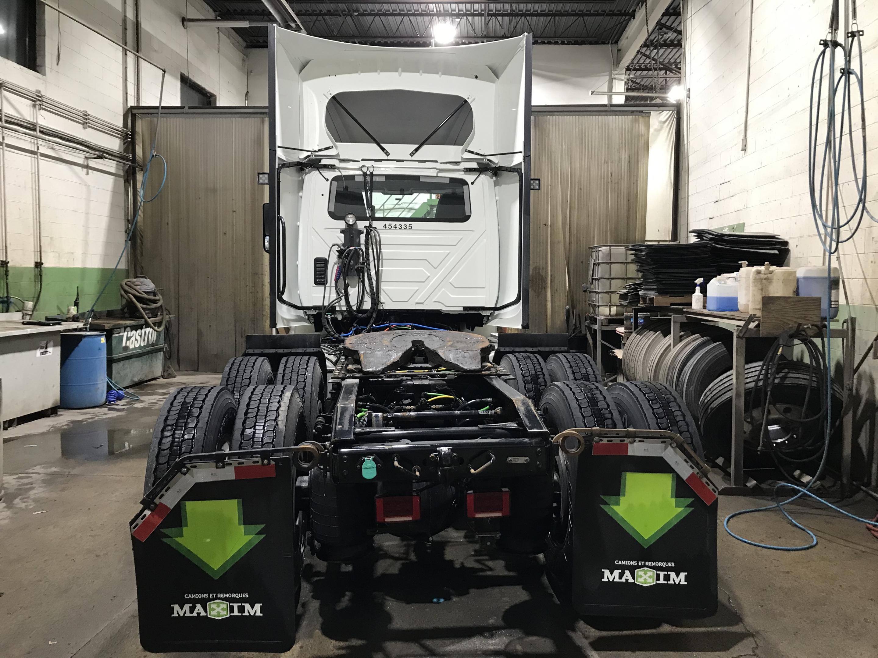 2025 International RH613 6X4