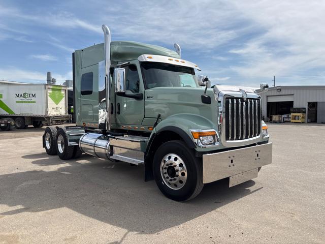 2027 International HX520 6X4