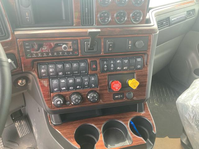 2027 International HX520 6X4