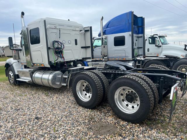 2027 International HX520 6X4