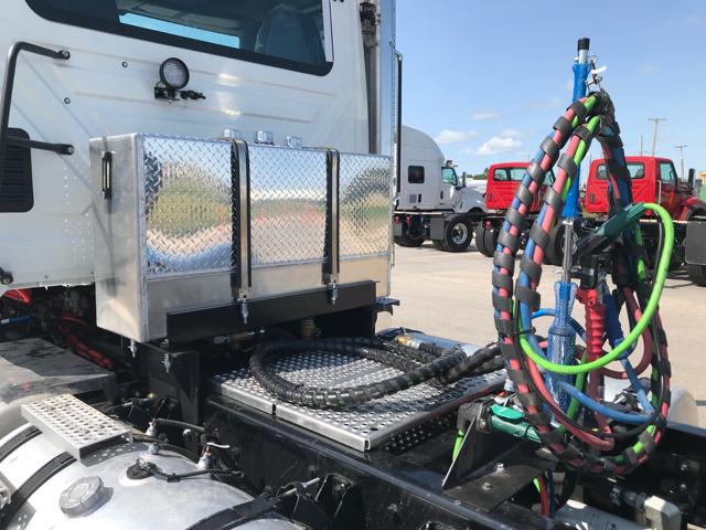 2027 International HX620 6x4