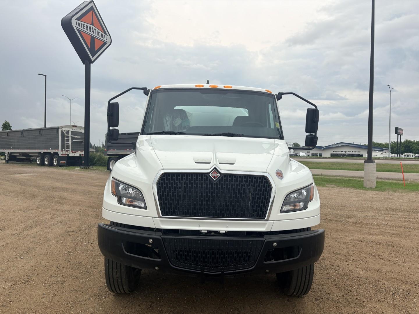 2027 International MV607 4x2