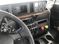 2019 International LT625 Daycab