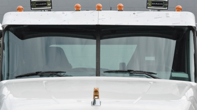 Photo of a Mack Granite 64BR Truck Window