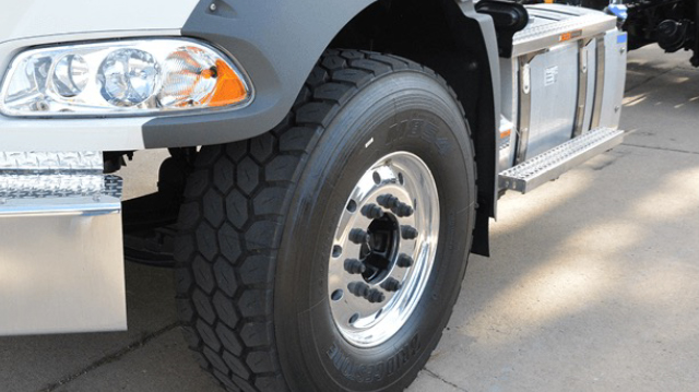 Photo of a Mack Granite 64BR Truck Wheel