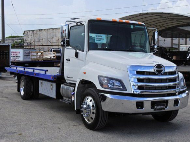 Photo of a Hino 268A Truck