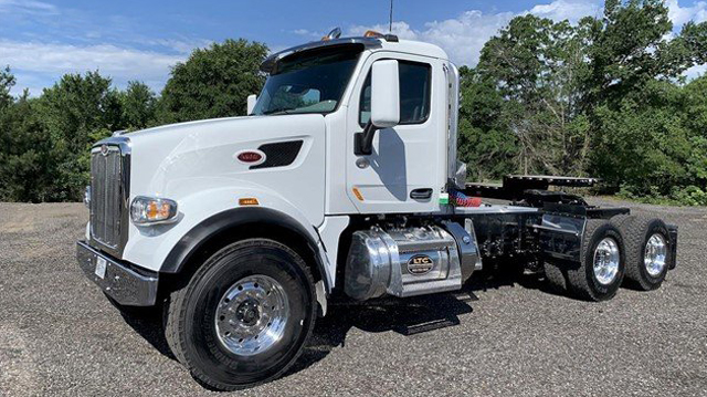 Photo of a Peterbilt 567 Truck