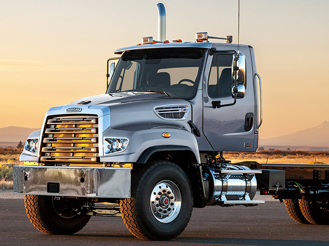 Freightliner 114SD Plus